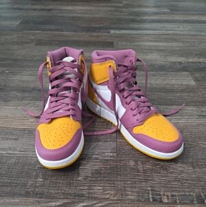 Nike Kids Purple and Gold Sneakers